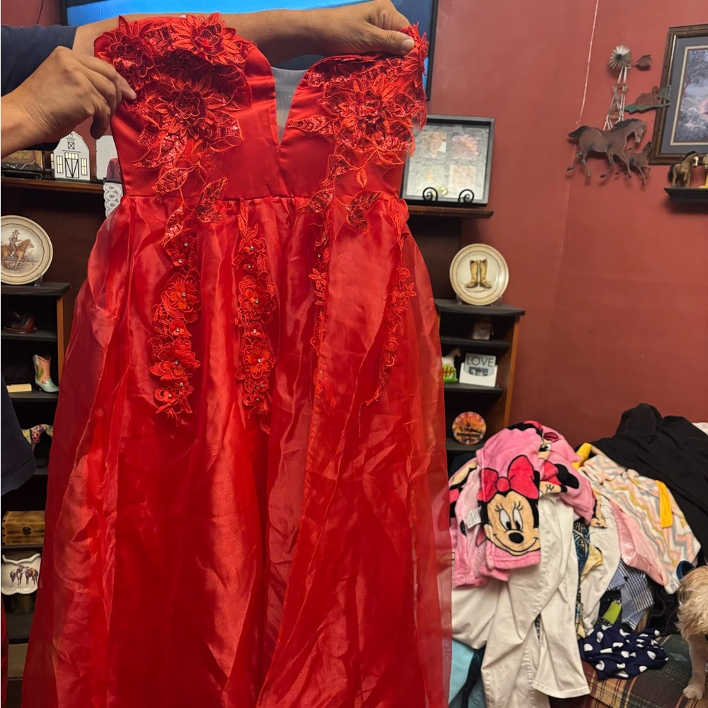 Elegant Red Strapless Dress